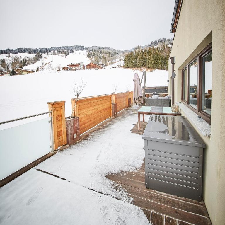 Saalbacher Perle 1 - Cozy Family Home - Four-Bedroom Deluxe Apartment - 44