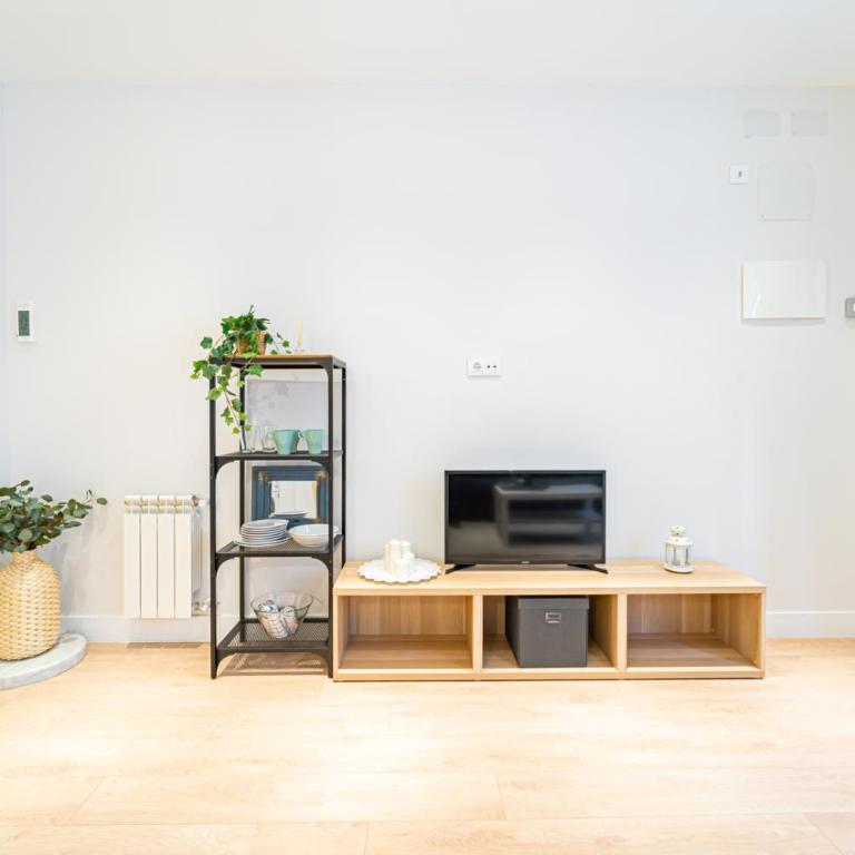 EdSam Madrid Apartments White - One-Bedroom Apartment - 5