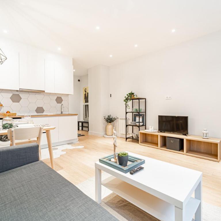 EdSam Madrid Apartments White - One-Bedroom Apartment - 4
