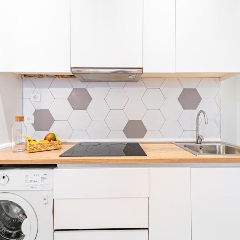 EdSam Madrid Apartments White - One-Bedroom Apartment - 9