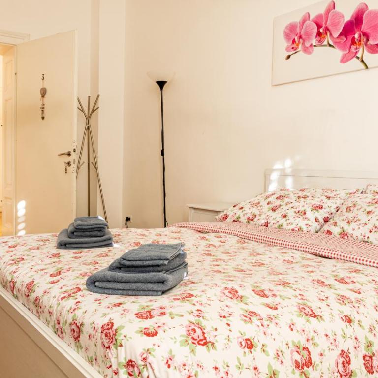 Villa Anita Rooms - Camera Matrimoniale con Doccia e Servizi Igienici in Comune - 10