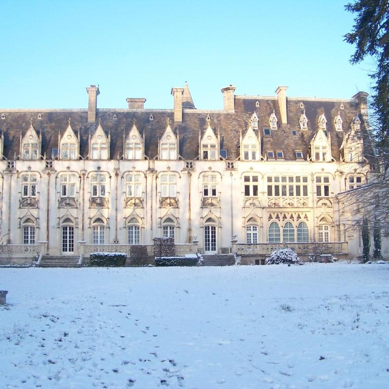 Charmant STUDIO au Calme Tout Confort Dans Château Néo Gothique proche ZENITH COMET ORLEANS Parking Voiture Gratuit WIFI Haut Débit Rue des Montées - Estudio Superior - 43