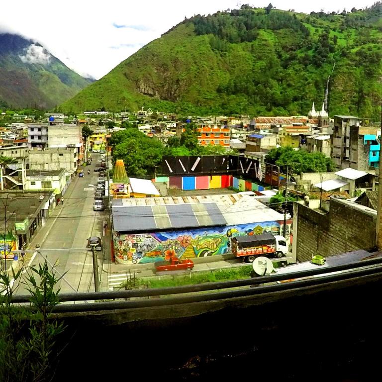 Hostal Viajero's - Triple Room with Mountain View - 4