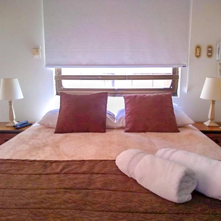 Apartamentos Costanera Centre - Estudio con 1 cama grande - 3