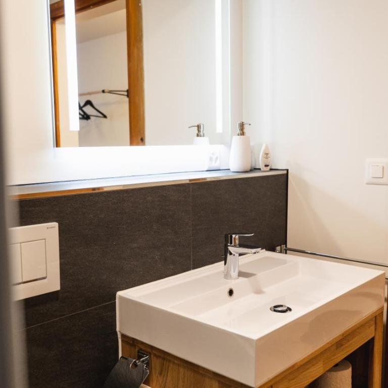 Wunderstay Alpine 403 Centric Studio Balcony/View - Apartment mit 1 Schlafzimmer - 6