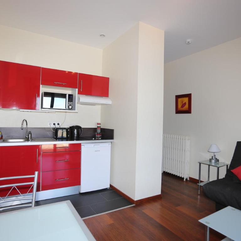 O'Sullivans Bar and Hotel - Appartement 1 Chambre avec Terrasse - Vue sur Mer - 15