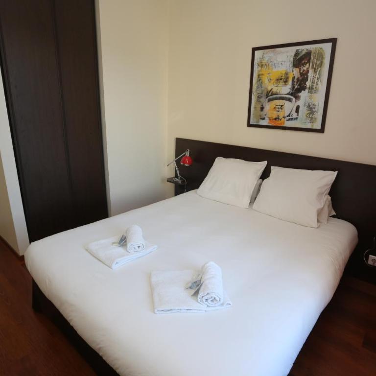 O'Sullivans Bar and Hotel - Appartement 1 Chambre avec Terrasse - Vue sur Mer - 12