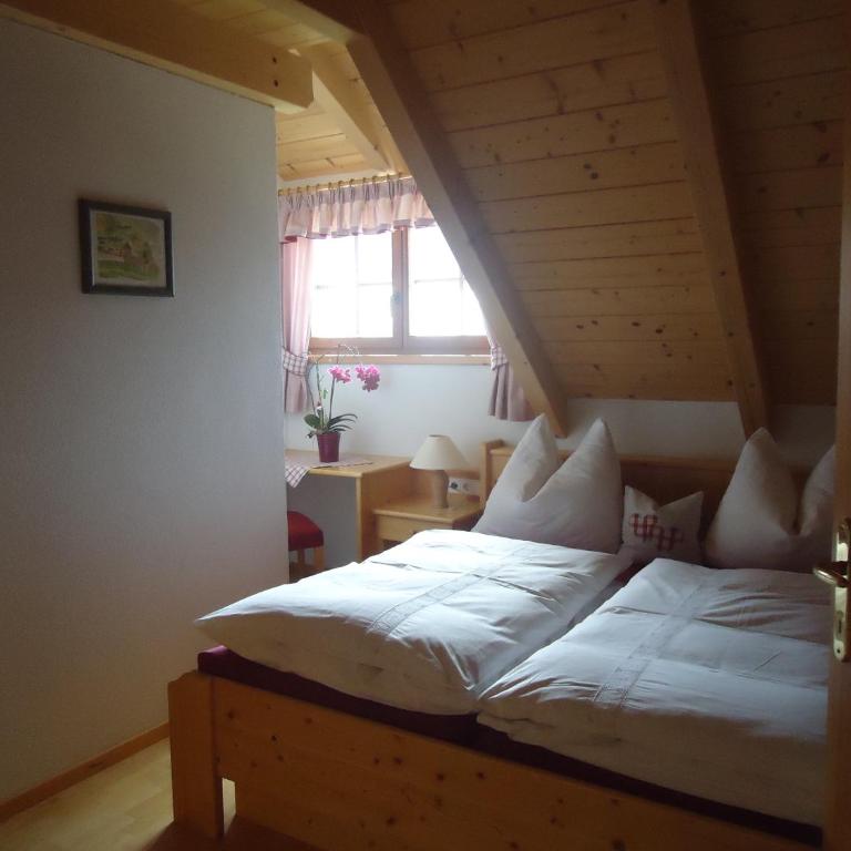 Leebhof - Großes Apartment mit 2 Schlafzimmern und einem Balkon - 3