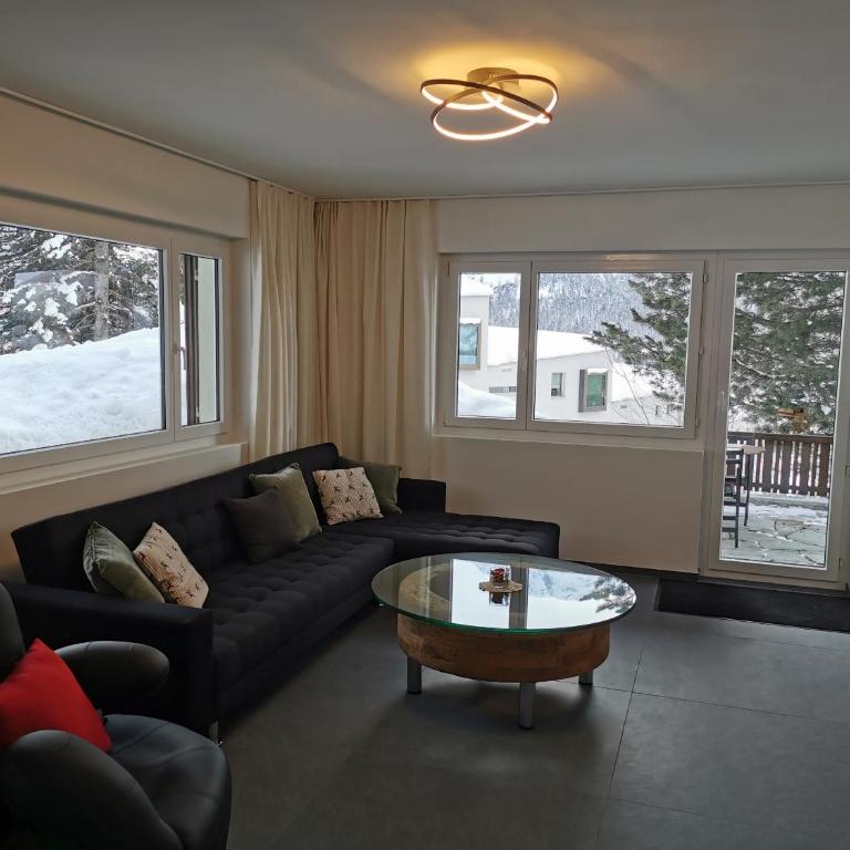 Ferienwohnung Pontresina - Chesa Andrea - Gartensitzplatz - Apartment mit 3 Schlafzimmern - 6