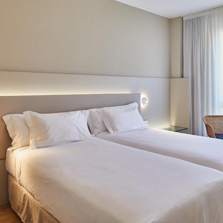 Silken Reino de Aragón - Habitación Doble Confort - 1 o 2 camas - 4