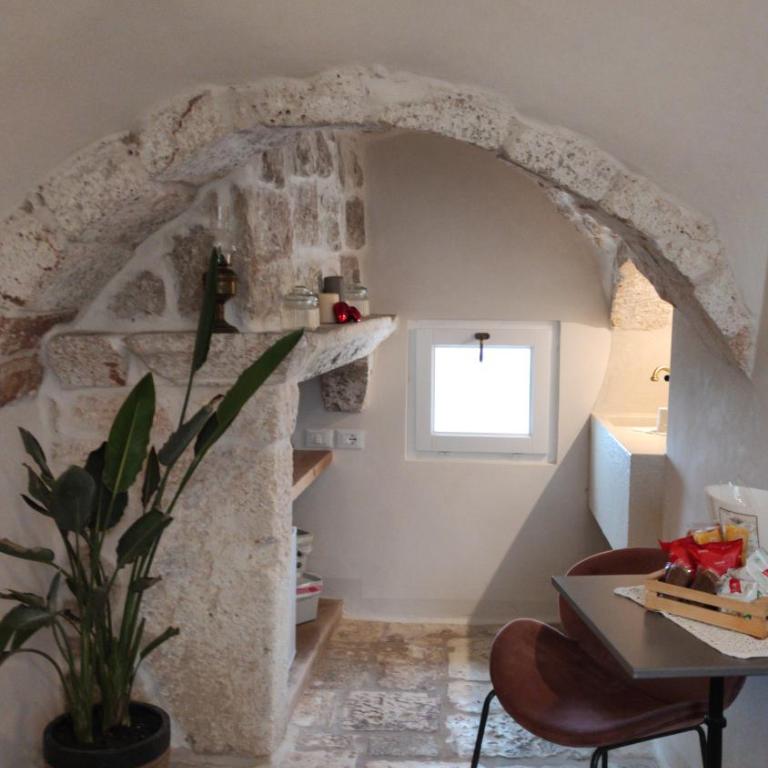 Caterina's Suites & Apartament - Camera Matrimoniale Deluxe con Vasca - 5