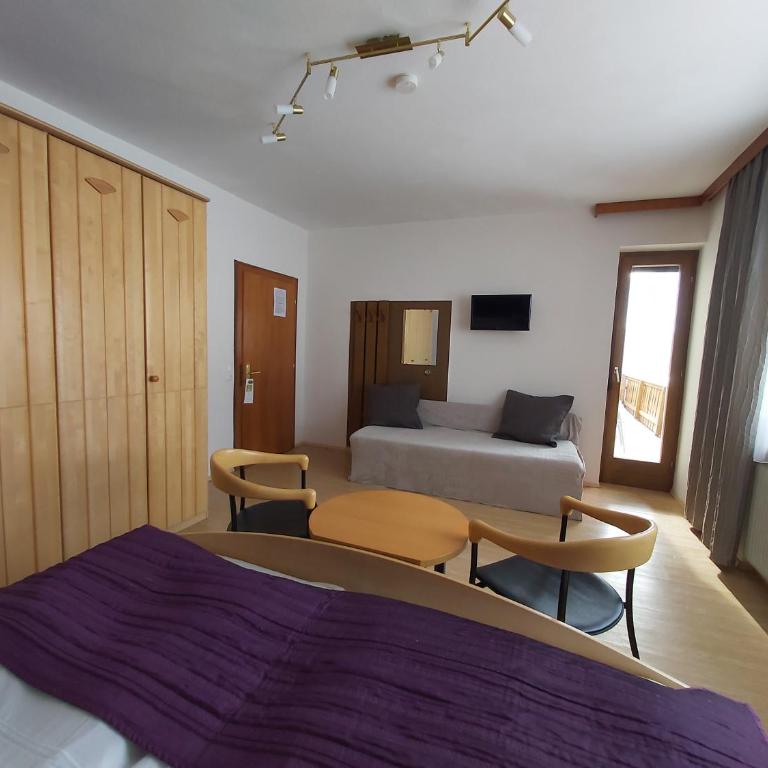 B&B Pension Karlsdorfer Hof - Familienzimmer mit Balkon - 6
