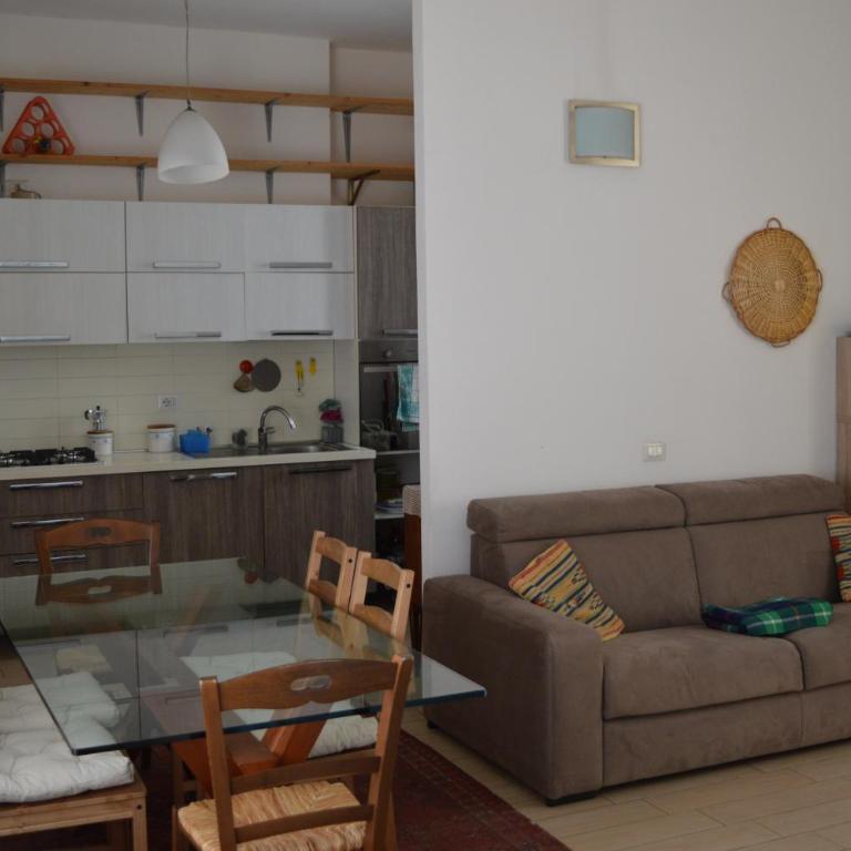 Appartamento presso il Teatro Lirico - Appartamento con 2 Camere da Letto - 20