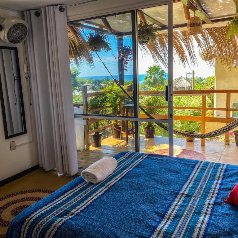 Shaka House - Habitación Doble con balcón y vistas al mar - 4
