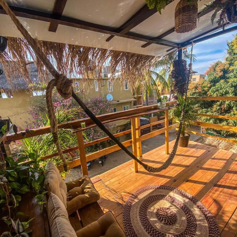Shaka House - Habitación Doble con balcón y vistas al mar - 13