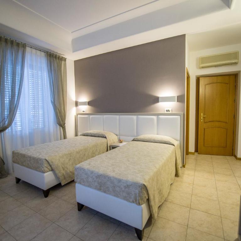 Artemisia Palace Hotel - Camera Classic Doppia con Letti Singoli - 1
