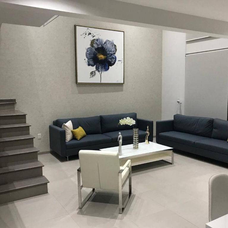 Luxury house with all the amenities Gym Seg Aa cal Pool Tv Wifi - Vacation Home - 1