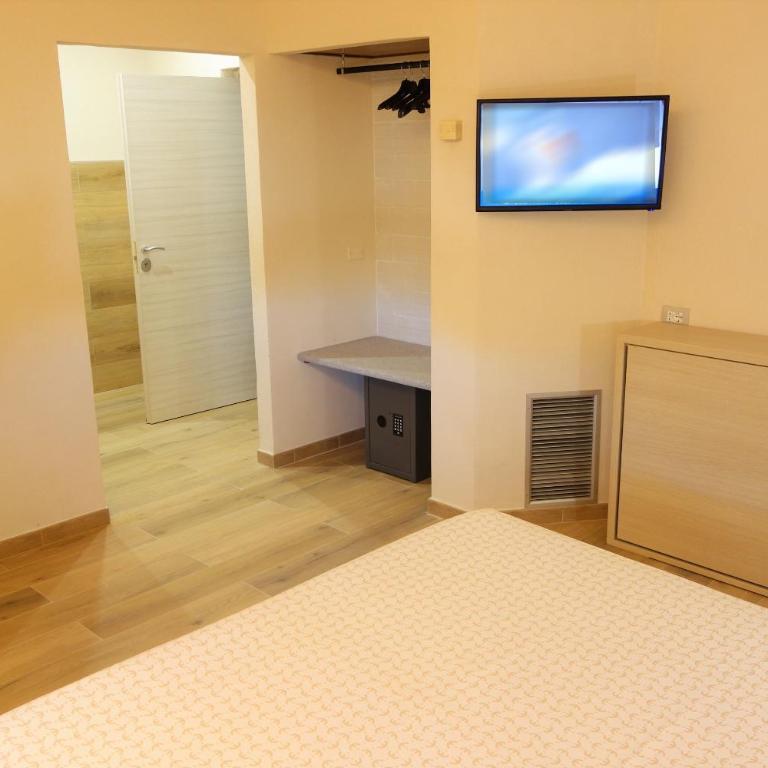 Euromotel Croce Bianca - Camera Tripla con Accesso Disabili - 3