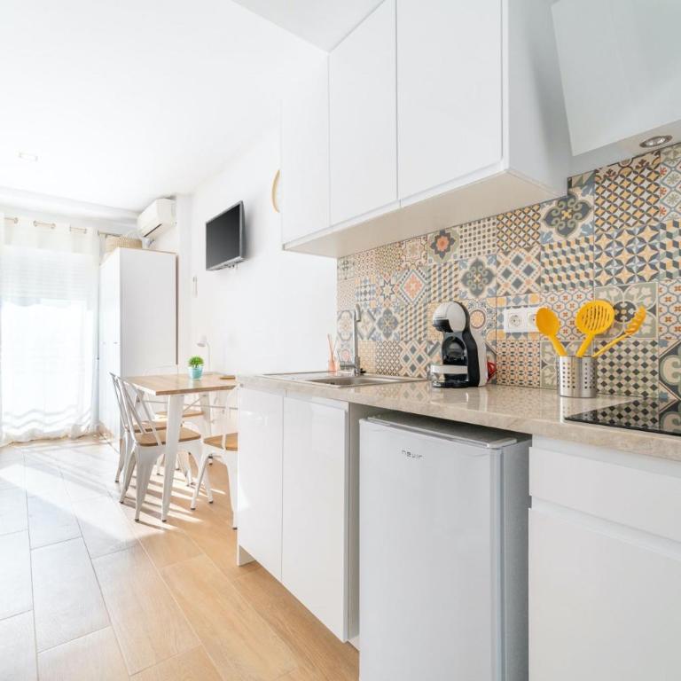 Stay In Riscal - Studio Apartment - 11