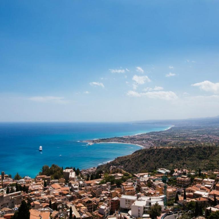 The View Luxury Apartments Taormina - Apartment with Sea and Mountain View - 8