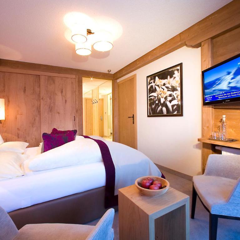 Aktiv- & Wellnesshotel Bergfried - Deluxe Doppelzimmer - 2