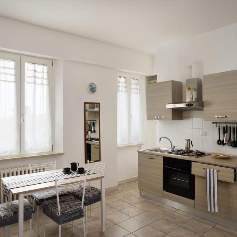 Viverenumana appartamenti la tua casa in centro a pochi passi dal mare - Apartment - 4