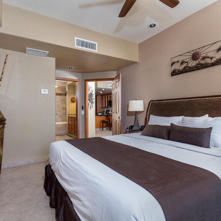 Las Palomas 2BR GROUND FLOOR Huge Patio/Closest to Lazy River/Steps to Beach - Two-Bedroom Apartment - 13