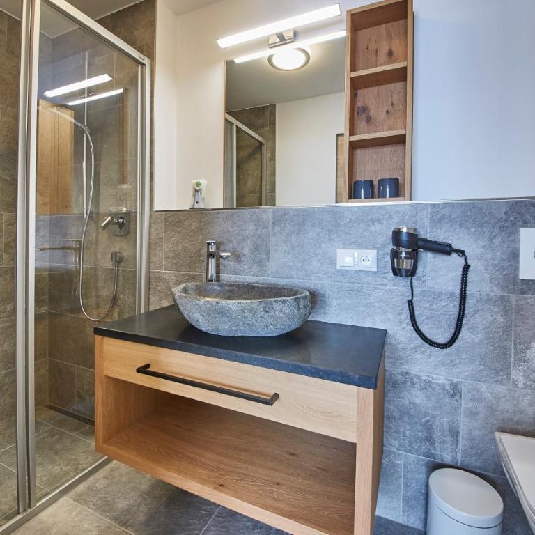 Wiesl Lodge Saalbach - Apartment mit 2 Schlafzimmern, großer Terrasse und Sauna - 14