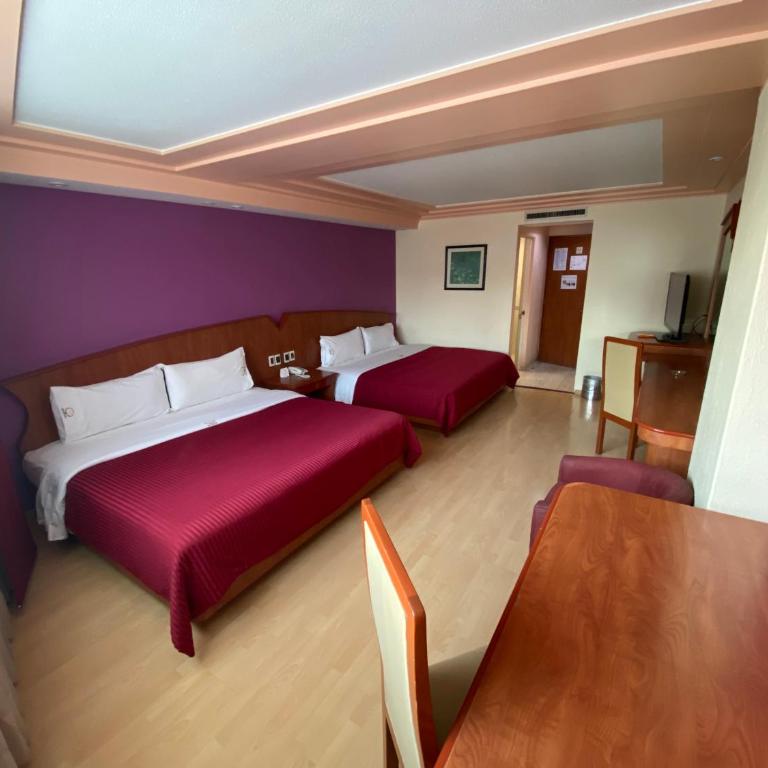 HOTEL MARIA RICO - Deluxe Queen Room with Two Queen Beds - 8