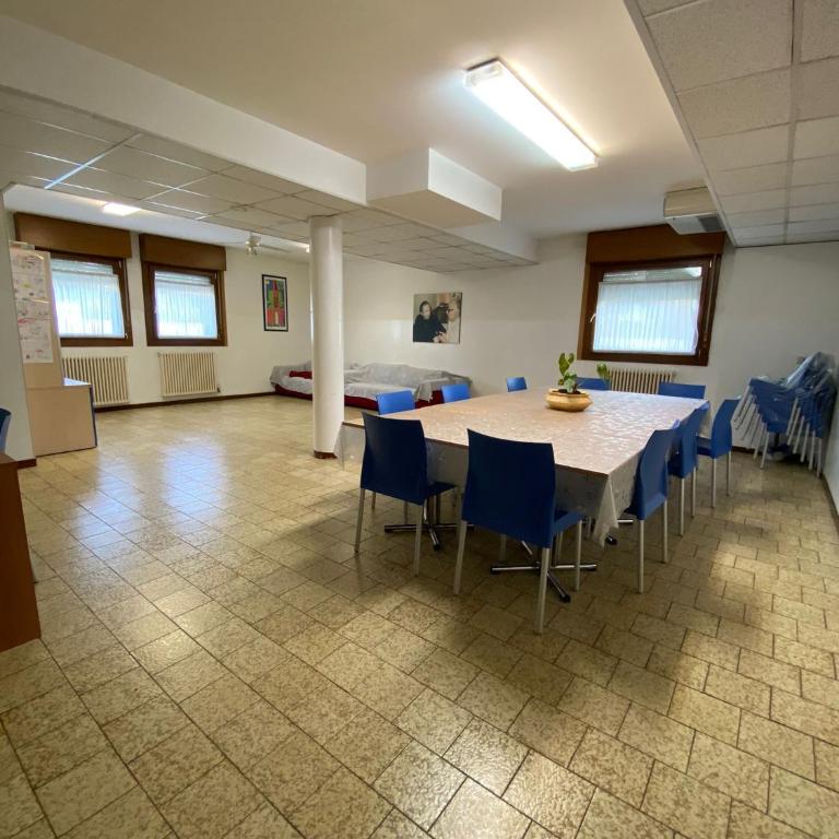 Casa Vacanze Paolo VI - Camera Doppia con Letti Singoli con Bagno Privato - 6