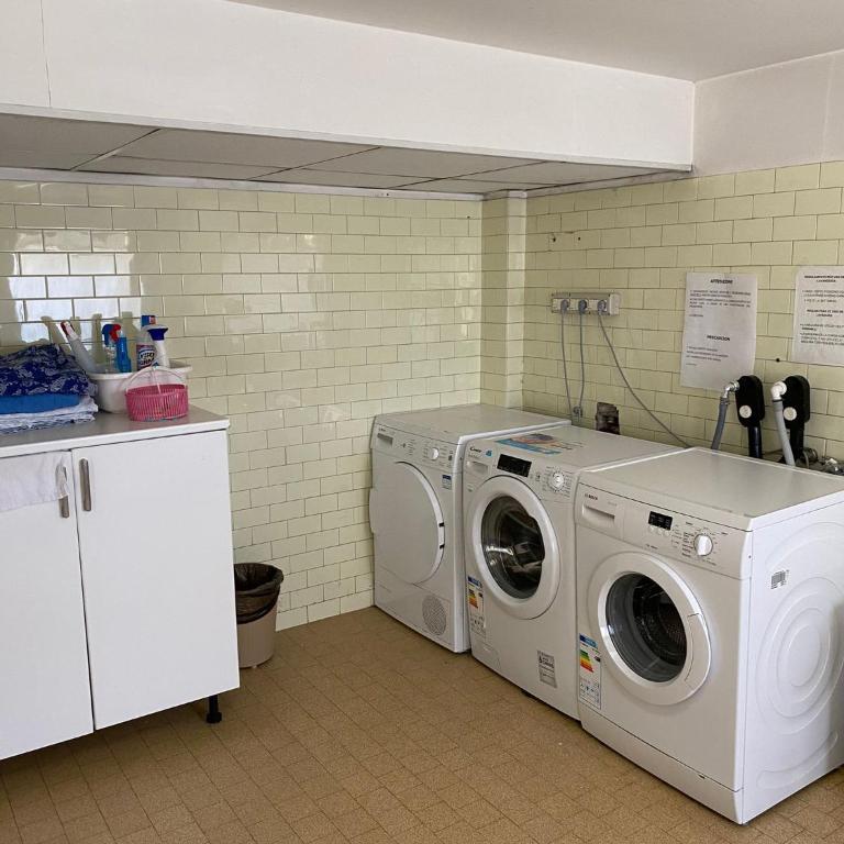 Casa Vacanze Paolo VI - Camera Doppia con Letti Singoli con Bagno Privato - 11
