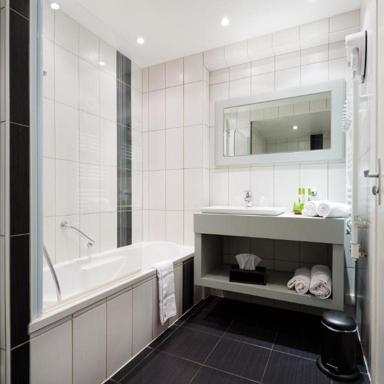 Hôtel Hélios - Chambre Double Deluxe - Vue sur Ville - 7