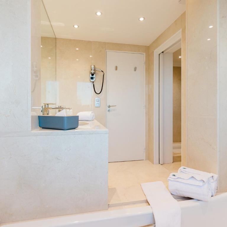 Hôtel Hélios - Suite - Vue sur Mer - 8