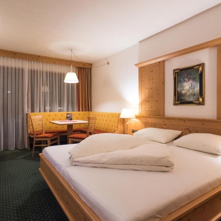 Hotel Alphof Alpbach - Classic Doppelzimmer mit Balkon - 4
