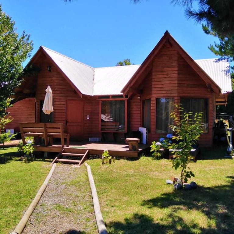 Cabañas Huelemu Pucón - Casa Unifamiliar de 3 dormitorios - 1