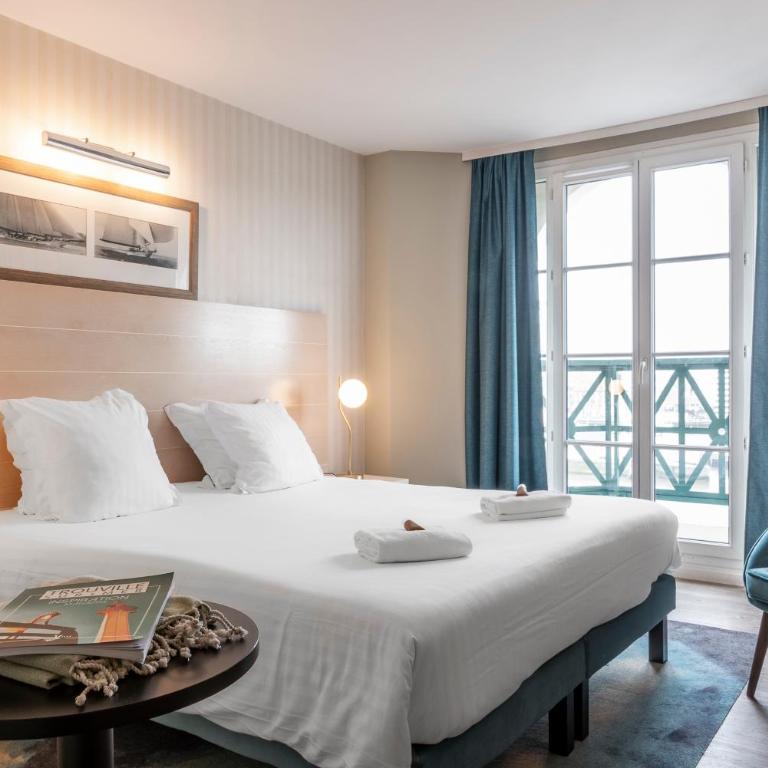 SOWELL HOTELS Le Beach - Chambre Double avec Vue sur le Port - 3