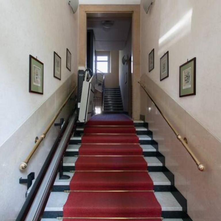 GuestHost - Piazzale Susa Bright Flat con Veranda - Appartamento con 1 Camera da Letto - 15