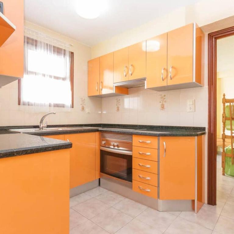 Playa Flamenca Splendid apartment on the beach - Three-Bedroom Apartment - 19