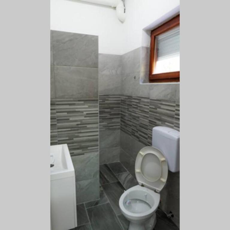 apartment HOME - Three-Bedroom Apartment - 7