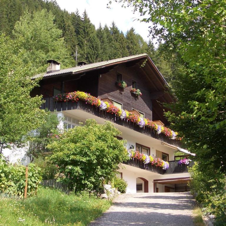 Apartment Christian Welschnofen - Aktiv, Genuss und Natur in den Dolomiten, nahe am Karersee, inklusive Eggental Guest Card - Superior Apartment - 3