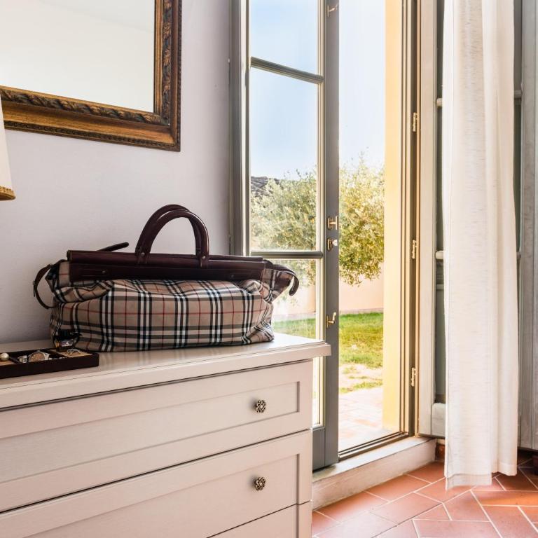 Tenuta Guinigi Antico Borgo di Matraia - Exclusive Holidays apartments & Pool - Appartamento Executive con 2 Camere da Letto, Vista, Giardino Privato e Patio - 4