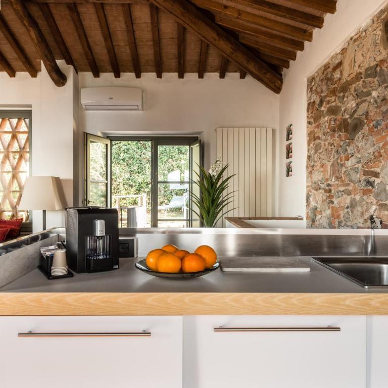 Tenuta Guinigi Antico Borgo di Matraia - Exclusive Holidays apartments & Pool - Appartamento Executive con 2 Camere da Letto, Vista, Giardino Privato e Patio - 7