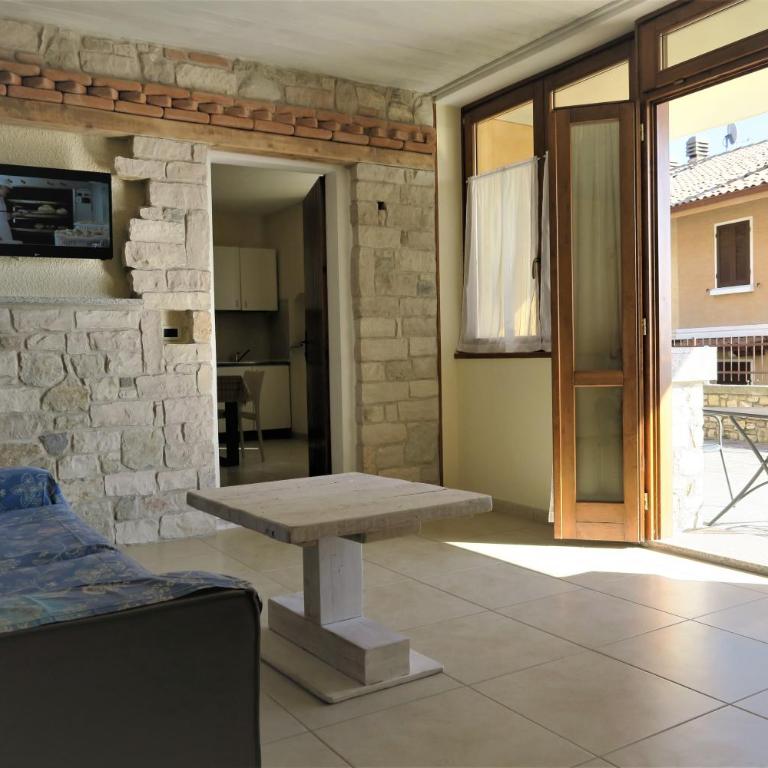 Villa Arianna Lake View Apartments with Pool - Ground Floor Apartment with Lake View - 9