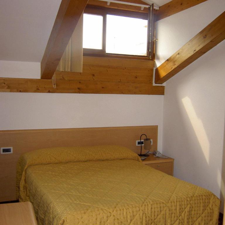 Hotel Doria - Comfort Doppelzimmer mit Balkon - französisches Bett - 3