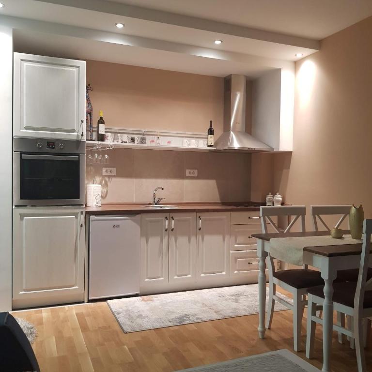 Fenix - One-Bedroom Apartment - 11