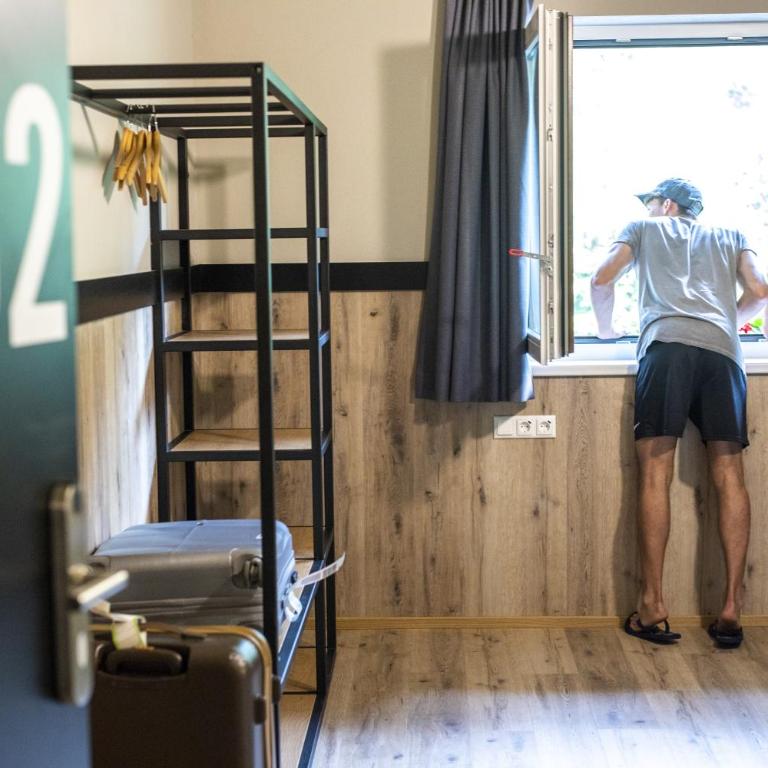 Contiki Haus Schöneck - Vierbettzimmer - 9