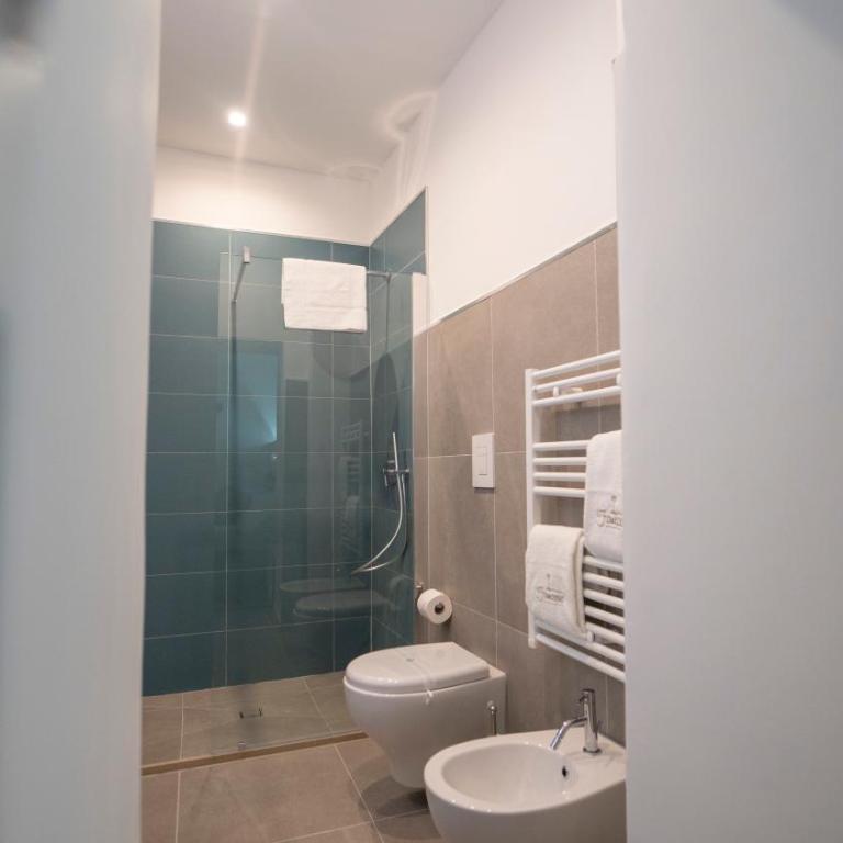Dimora Fantasia Charme B&B - Camera Tripla Luxury - 17