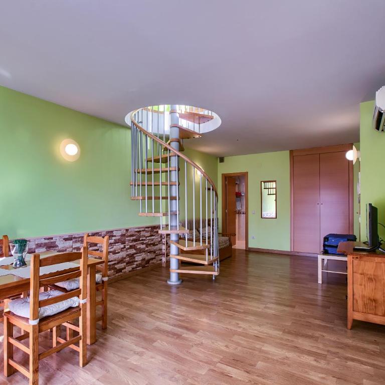 Apartamentos Barajas - One-Bedroom Apartment with Terrace - 7