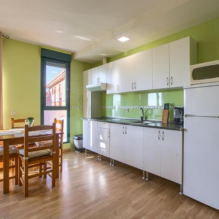 Apartamentos Barajas - One-Bedroom Apartment with Terrace - 12