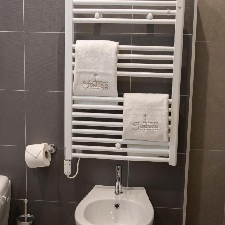 Dimora Fantasia Charme B&B - Camera Deluxe - 16